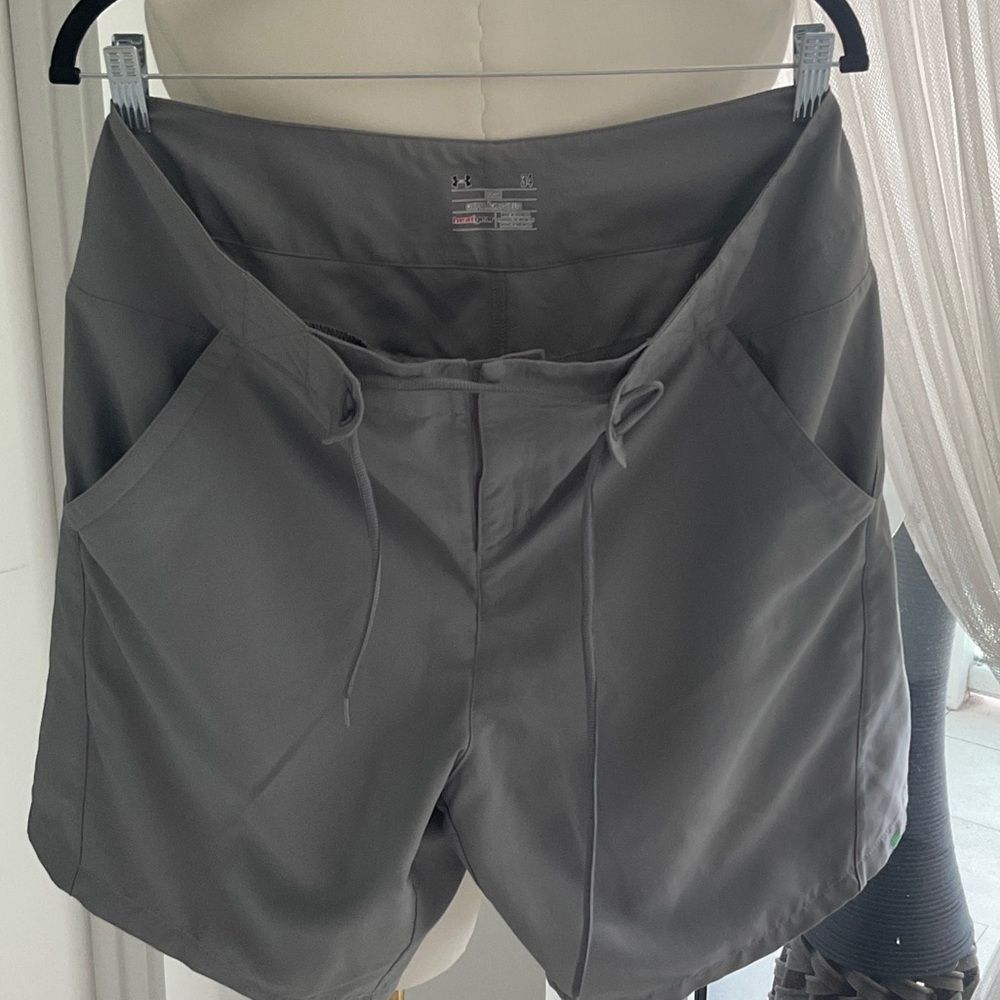 NWOT Under Armour  Athletic Gray Shorts sz 34